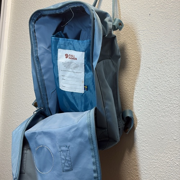 Fjallraven Kanken Sky Blue Backpack - Picture 6 of 7
